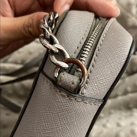 Michael Kors Grey Jet Set Crossbody Bag - Picture 6 of 10